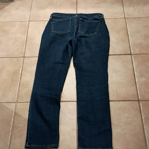 NYDJ Sherry slim size for dark wash - Picture 4 of 12